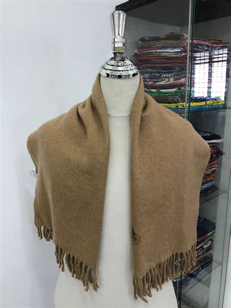 celine muffler